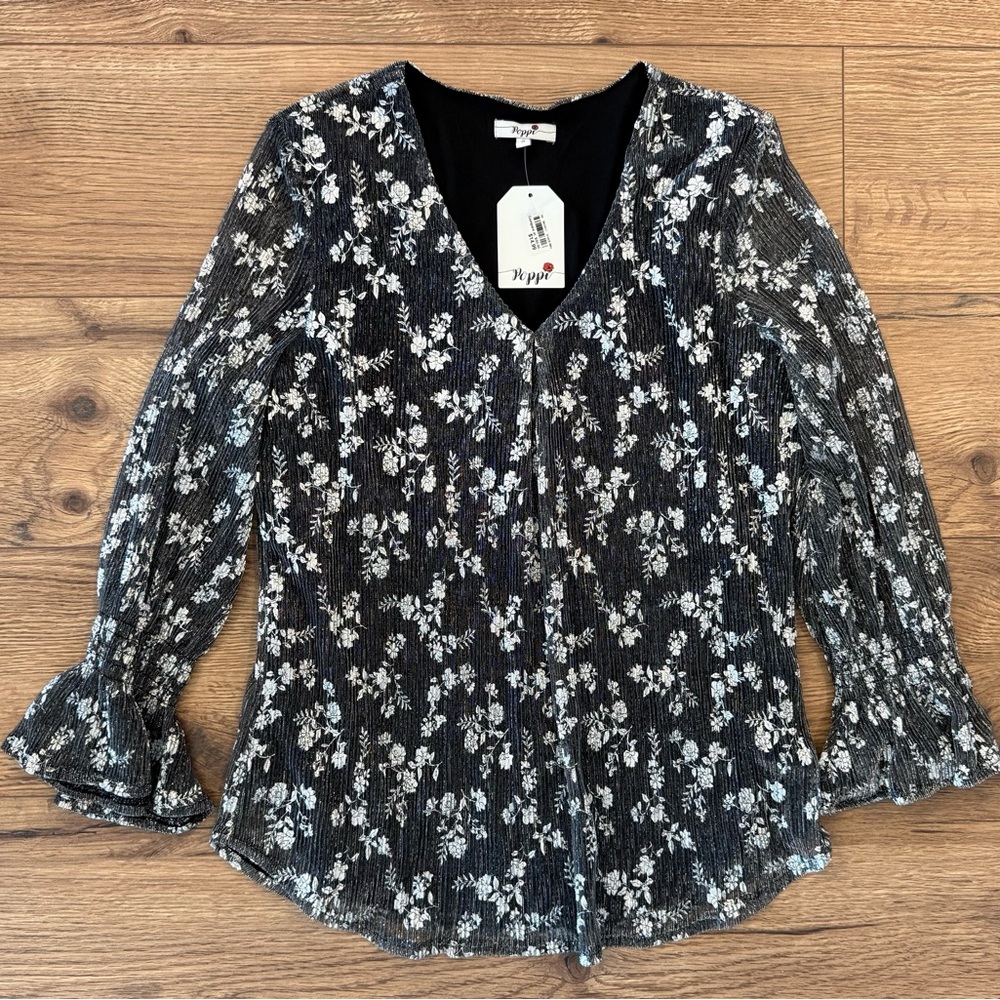 NWT Poppi Floral Metallic Pleated Blouse Small Black Silver Boho Top